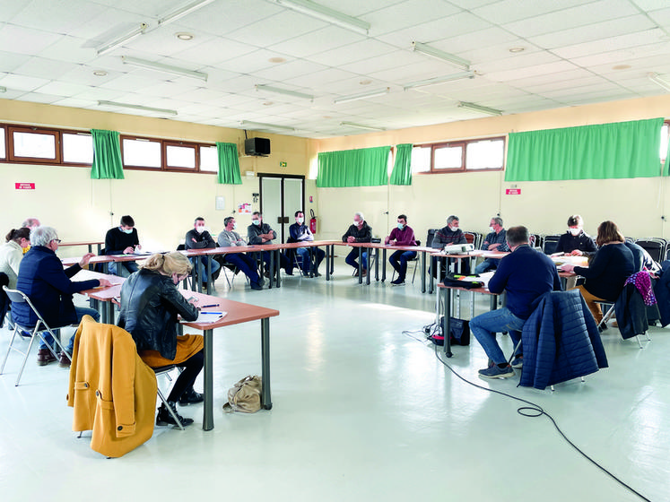 Le 10 mars, à Miermaigne. Les éleveurs du groupe Éleveur et engagé se sont retrouvés pour faire le point sur le calendrier et évoquer le contexte actuel.