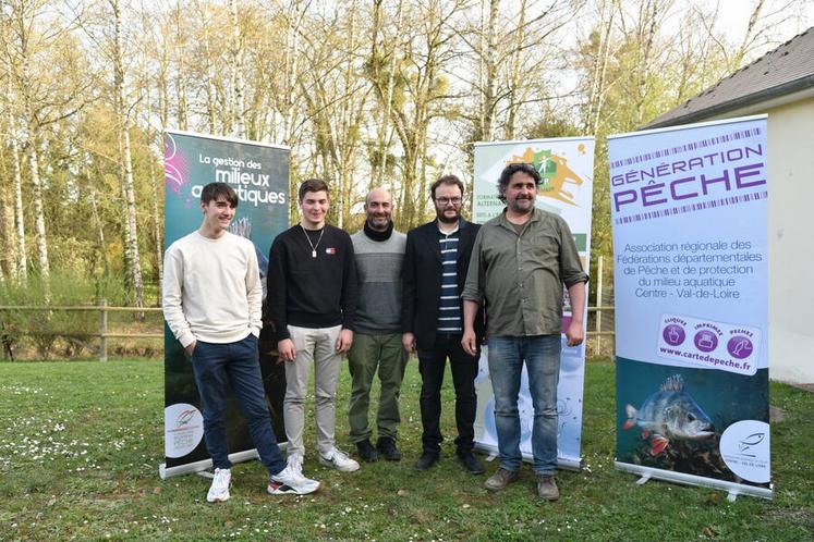 Samedi 19 mars, à Chaingy. Jaysi Levillain, Adrien Imine, Julien Harvois et Nicolas Archambault, quatre des six stagiaires de la formation, ont présenté les BPJEPS Pêche de loisirs en présence de leur coordinateur Maxime Longeaux.