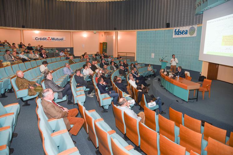 Vendredi 25 mars, à Chartres. La FNSEA 28 tient son assemblée générale salle Mathurin-Régnier à la Maison de l'agriculture, à Chartres.