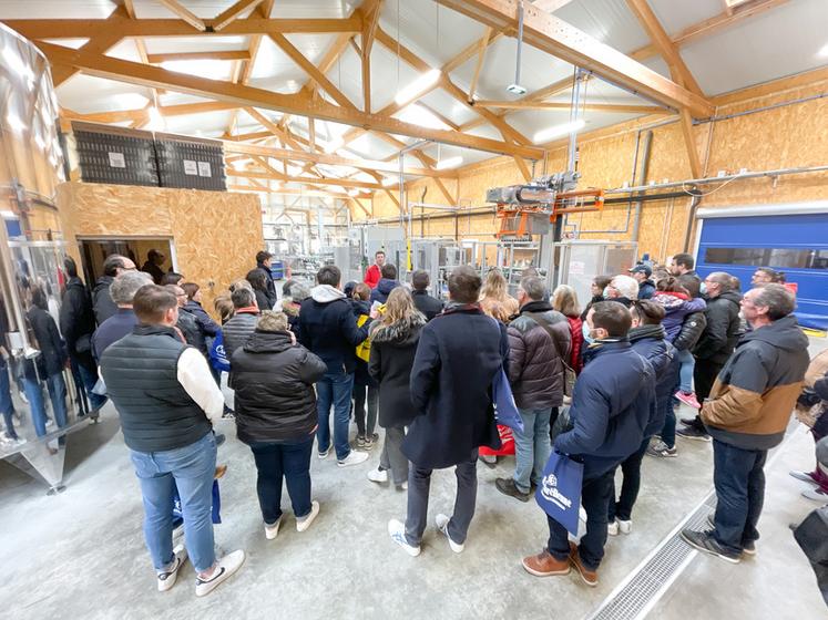 Le 3 avril, à Sours. Les visites guidées de la nouvelle brasserie de L'Eurélienne sont prises d'assaut.