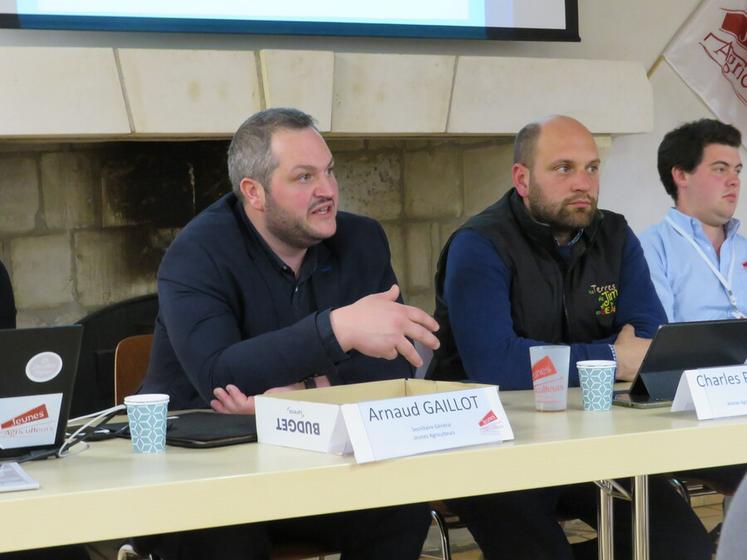 Vendredi 1er avril, à La Champenoise (Indre). Adhérents, partenaires et élus locaux, près de 100 personnes ont assisté à l'AG de JA Centre-Val de Loire. 