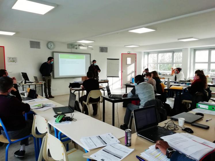 Les forums installation suivent les entretiens individuels du PAI.