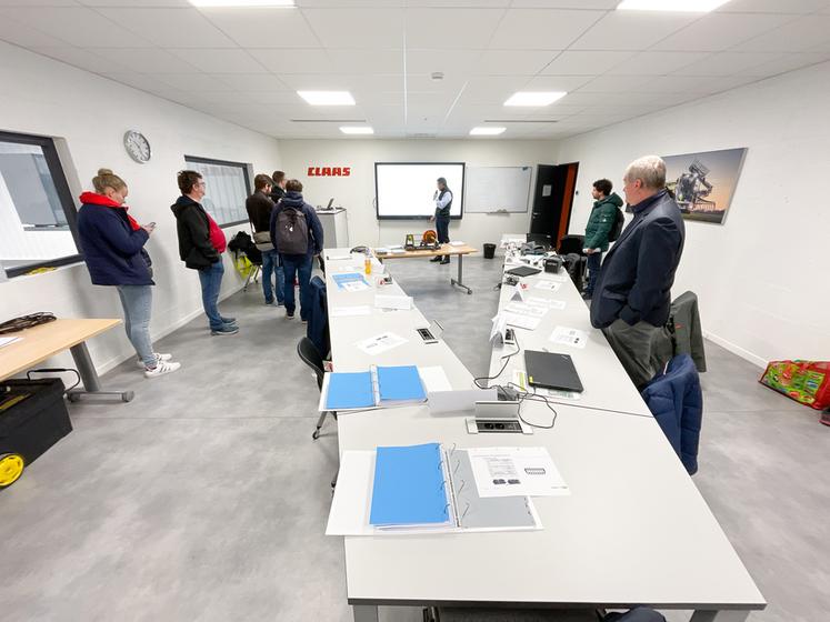 Le 7 avril, à Ymeray, dans une salle de formation du nouveau site Claas.