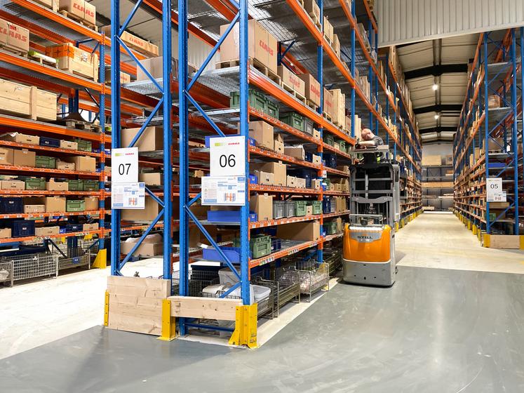 Le 7 avril, à Ymeray. Le stockage du nouveau site Claas.