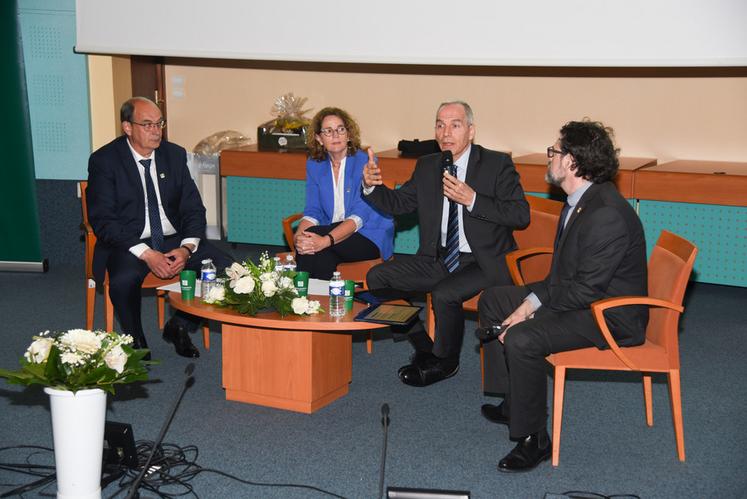 Le 4 mai, à Chartres. L'assemblée générale de la fédération eurélienne de Groupama, présidée par Dominique Lecomte (à g.), est l'occasion de faire le point sur l'actualité du groupe avec la présidente et le directeur de la caisse régionale, Sylvie Le Dilly et Pascal Loiseau.