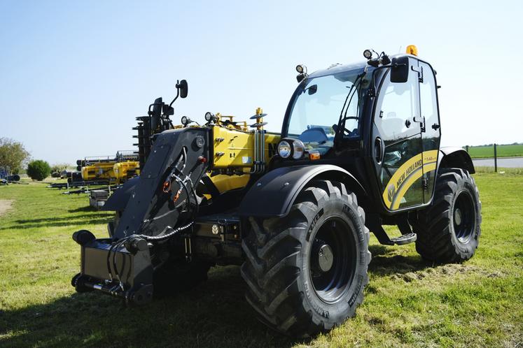 Le New Holland TH 7.42, modèle le plus vendu par le concessionnaire Lecoq.