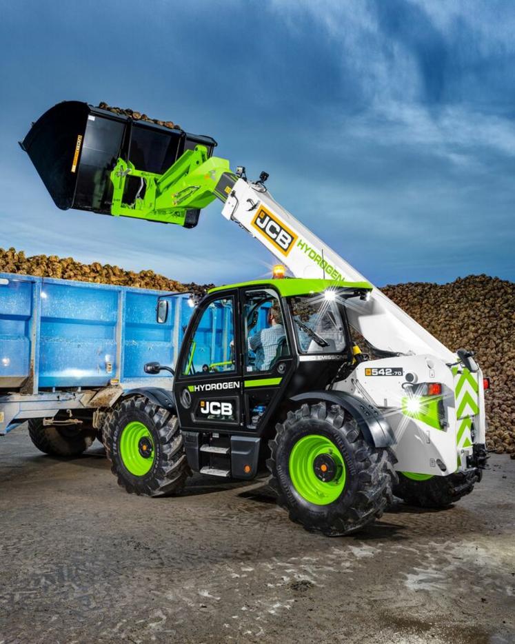 JCB lance un chargeur télescopique doté d’une motorisation thermique ­fonctionnant à l’hydrogène.