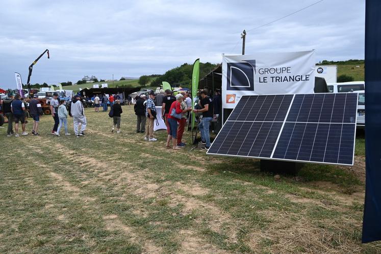 Le stand du groupe Le Triangle a rassemblé de nombreux visiteurs, qui ont pu également visiter les locaux de la société durant le comice.