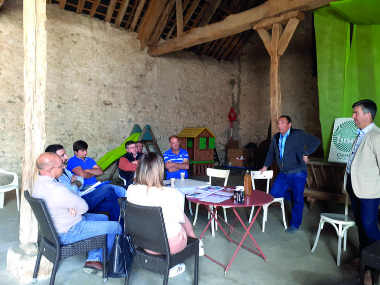 « Porter la voix de l’agriculture à l’Assemblée nationale pour défendre un projet agricole national ambitieux	», voilà le message véhiculé par les élus FNSEA 45 aux candidats aux législatives.