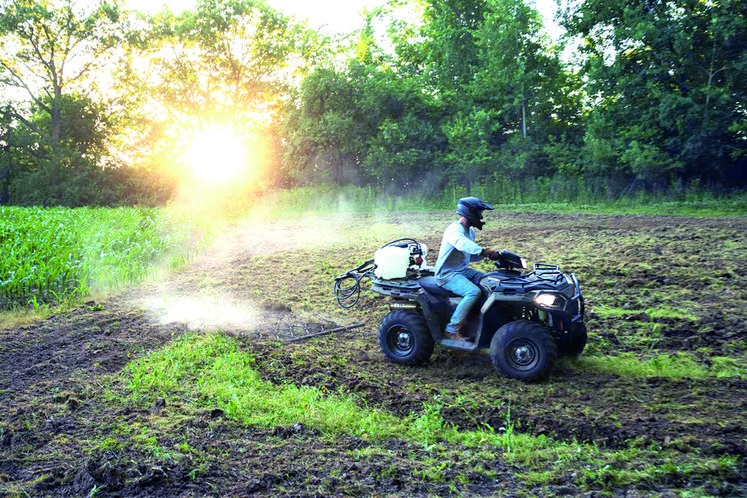 Le quad Polaris Sportsman 570 EPS version Agri Pro peut être équipé de nombreux accessoires.