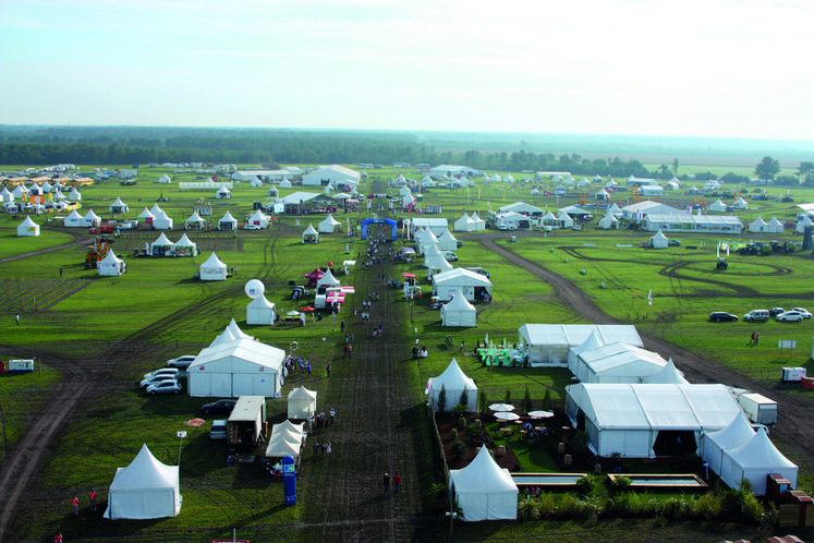 Les Halles de Jim pendant la première édition, en 2014, organisées à Saint-Jean-d'Illac, près de Bordeaux, en Gironde.