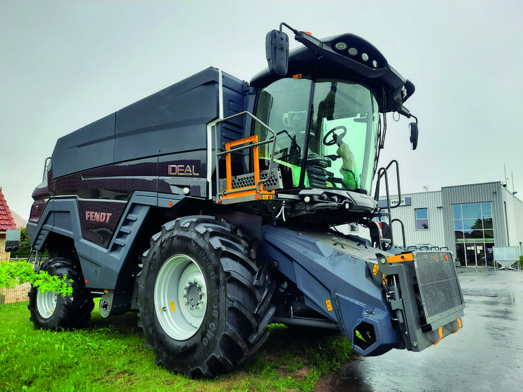 L'Ideal 7 bénéficie d'une largeur de 3,50 m au transport même équipée de pneus de 800.