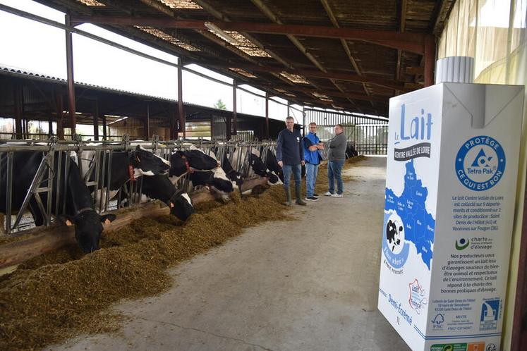 Les exploitants Bruno Cordier et Jason Bouclet sont inscrits dans un système de polyculture-élevage. Avec cent vaches laitières, ils détiennent un contrat de production et de livraison avec LSDH de 875 000 litres de lait par an.