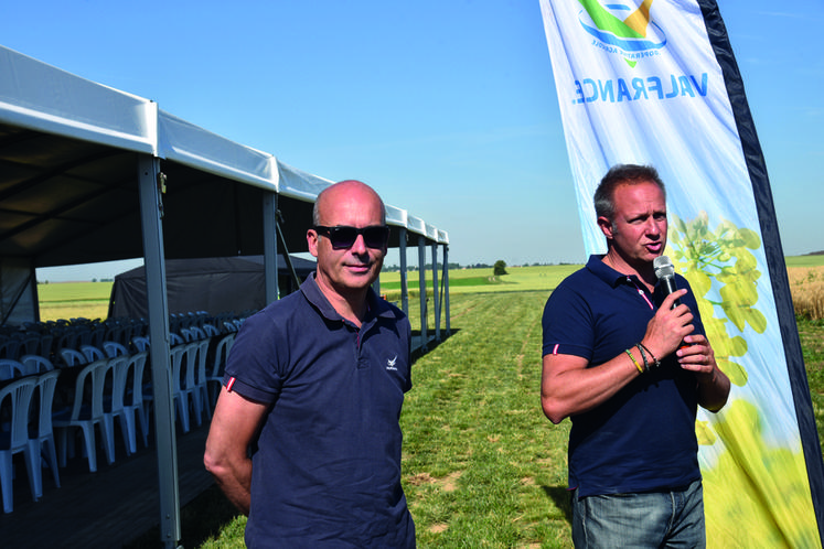 Accueil par le président et le directeur, respectivement Christophe Grison et Laurent Vittoz.