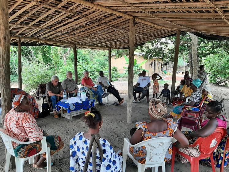 Afdi Loiret a rencontré un groupement de femmes ivoiriennes formé à la transformation de cabosses de cacao en savon. 