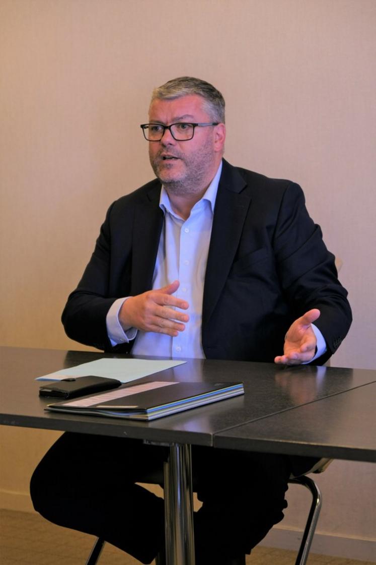 Lundi 4 juillet, à Chartres. Christophe Le Dorven, président du conseil départemental, s'exprime devant la presse locale.