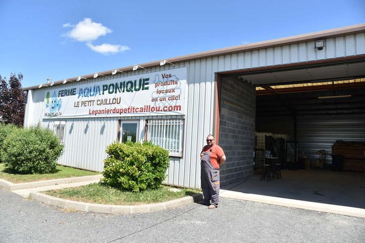 La Ferme aquaponique Le Petit Caillou et la boutique de producteurs se trouvent chemin des Écorces à Châtillon-Coligny.