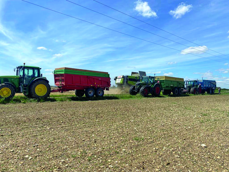 Moisson dans le Pithiverais.