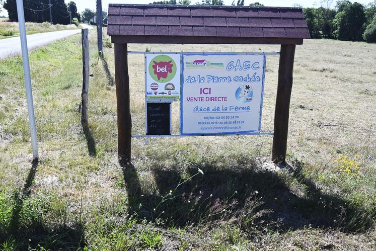 Le Gaec de la Pierre cochée produit ses propres glaces en transformant le lait de son cheptel de 170 vaches prim'holstein.