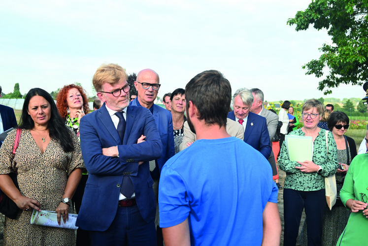 Quelques apprentis accompagnés de leurs maîtres de stage ont pu échanger sur l'avenir de la profession agricole avec Marc Fesneau.