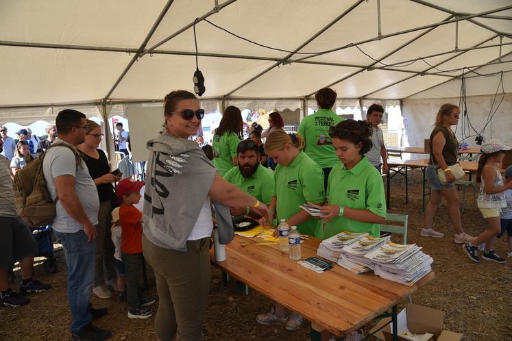 Actifs, enfants et retraités sont mobilisés à l'accueil.