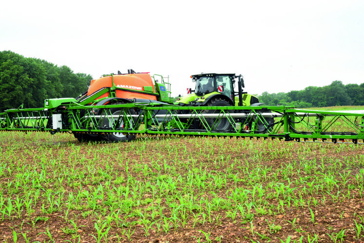 D'apparence classique, l'Amazone Smart Sprayer contient en réalité des ­équipements très poussés pour le traitement localisé des adventices.