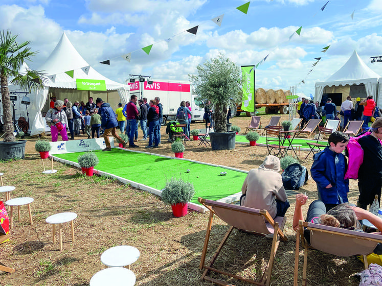 Le groupe coopératif Scael a proposé un espace qui sentait bon le sud autour de sa diversification lavandin.