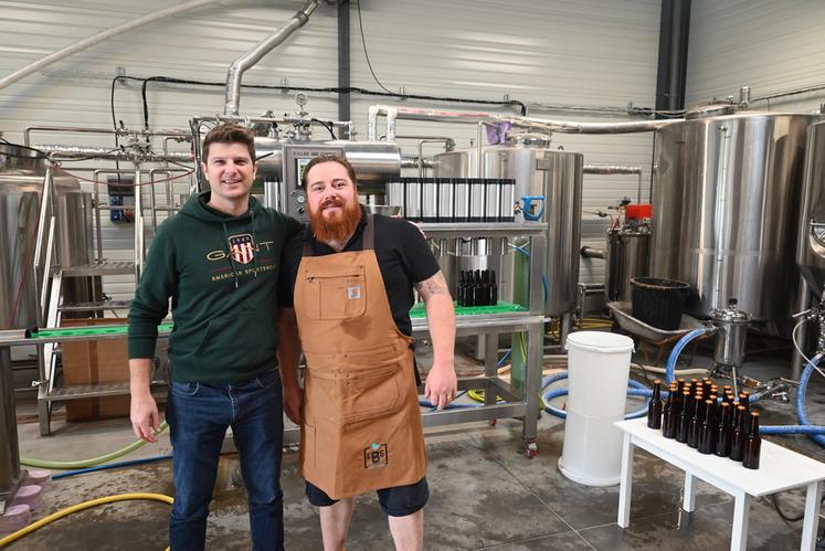 Erwan Mellerio et Charles de Cathineau ont lancé en juin dernier une brasserie 100	% solognote située à Neung-sur-Beuvron.