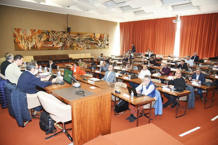 Lundi 3 octobre, à Chartres. Réunis en session sous la houlette de leur président, Éric Thirouin, les membres de la chambre d'Agriculture ont surtout débattu des questions d'actualité.