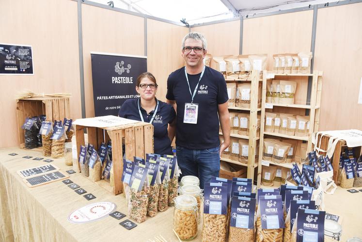 Lundi 10 octobre, à Chartres. Pour leur deuxième participation, Maude et Sébastien Lucas, producteurs des pâtes Pastéole, ont profité des Artisanales.