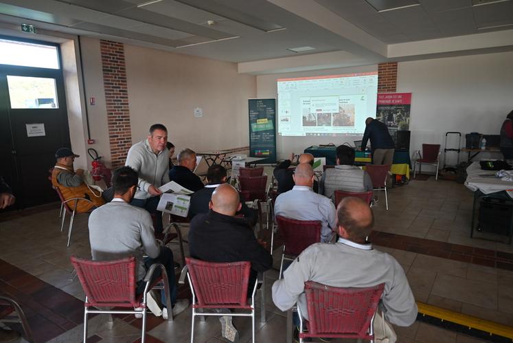 Durant toute la journée, des conférences avaient lieu sur différents sujets en rapport avec les professionnels du paysage. 