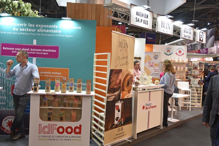 À gauche la gamme de produits d'Émile et une graine, lauréat 2020 du concours IdFood.