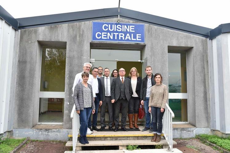 Les différents représentants du projet ont tenu une conférence de presse dans la future cuisine centrale de Gien, mardi 25 octobre.