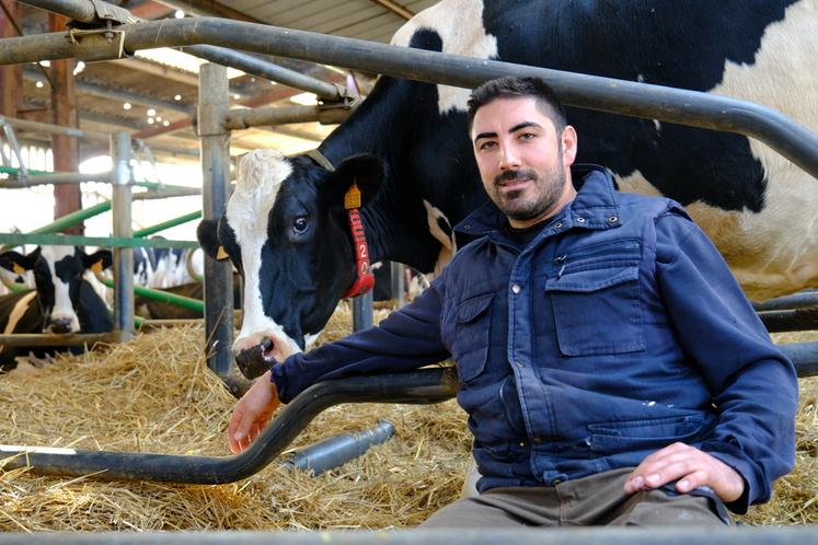 Jason Bouclet est installé en Gaec depuis 2019 sur la ferme des Maisons Pavées à Fay-aux-Loges (Loiret).