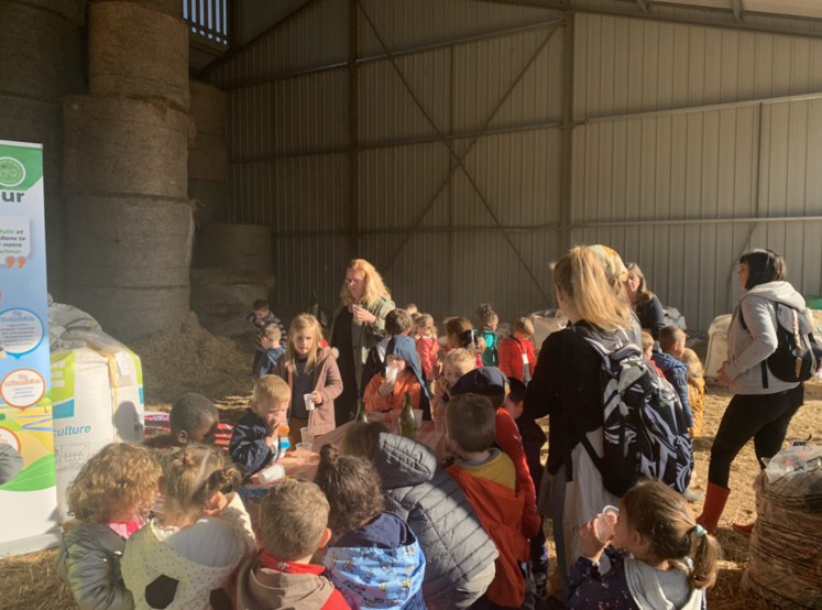 Les élèves de maternelle et CP de l'école de Meaulne, dans le Cher, ont inauguré le dispositif.