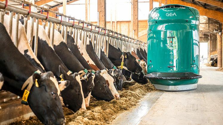 Les innovations vont bon train en élevage. Parmi les nouveautés, le robot ­d’alimentation DairyFeed F4500 de GEA.