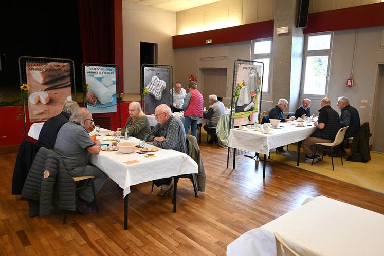 Mercredi 9 novembre, à Selles-sur-Cher. Plusieurs catégories étaient présentes lors du Concours régional de fromages.