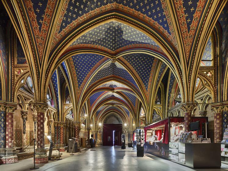 Sainte-Chapelle de Paris, chapelle basse vue d'ensemble.