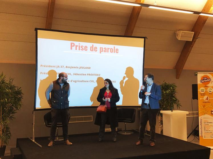 Temanuata Girard, vice-présidente de la Région, et Philippe Noyau, président de la chambre régionale d'Agriculture, ont salué les différents projets conduits par JA.