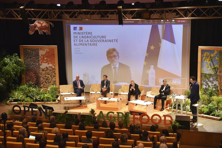 Marc Fesneau, ministre de l'Agriculture, a participé en visioconférence à la première table ronde dédiée aux leviers politiques qui pourraient être actionnés pour faire de la France la championne des protéines végétales.