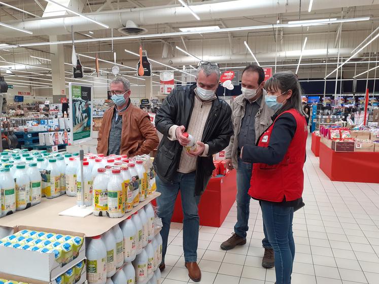 Alors que l’origine des produits agricoles et la juste rémunération des agriculteurs guident ses actions, la FNSEA	45 a interpellé les GMS du Loiret en choisissant la voie du dialogue. Le 28 février, la directrice du magasin Auchan de Gien a ainsi reçu une délégation composée de représentants de chaque filière animale.