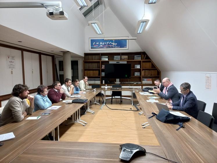 La profession agricole de Loir-et-Cher rencontre le préfet, la DDT et la DDETSPP le 13 décembre pour aborder les inquiétudes sur l'influenza aviaire et la crise énergétique.