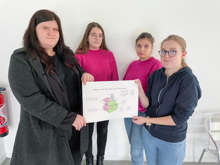 Mercredi 11 janvier, à Châteaudun. Émilie, Pauline, Annaëlle et Mylène ont offert un repas à base de produits locaux au LEAP de Nermont.