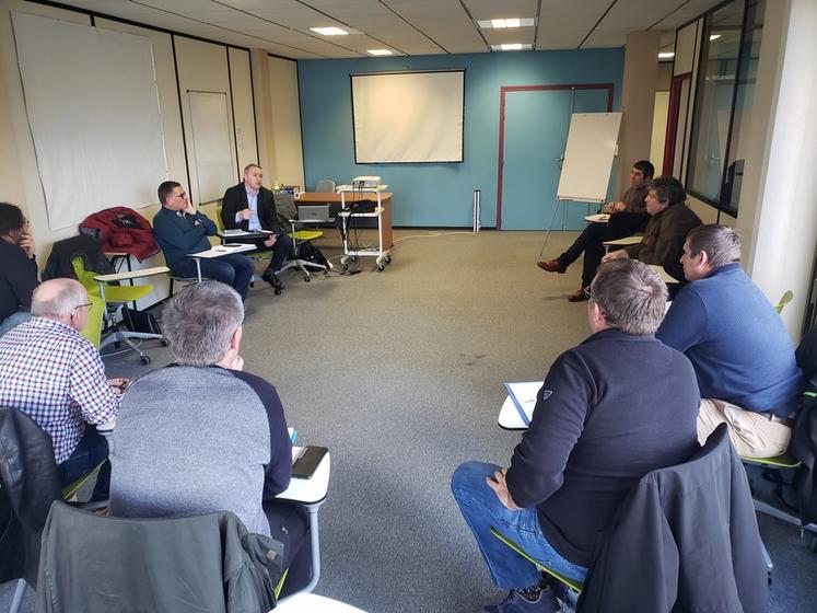 Lundi 16 janvier, des responsables syndicaux départementaux et nationaux se sont réunis pour faire avancer la dynamique syndicale.