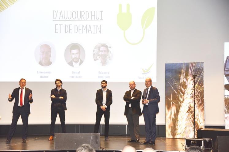 Meaux, mercredi 11 janvier. Après l’assemblée générale de Valfrance, les intervenants de la conférence sur les énergies sont présentés par Laurent Vittoz et Christophe Grison, respectivement directeur et président.