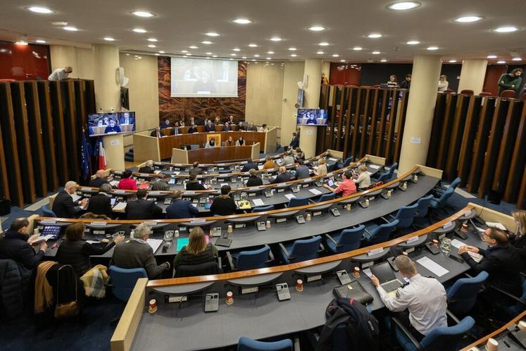 Réunie les 26 et 27 janvier, l'assemblée départementale a voté un budget historique de plus de 800 millions d'euros.