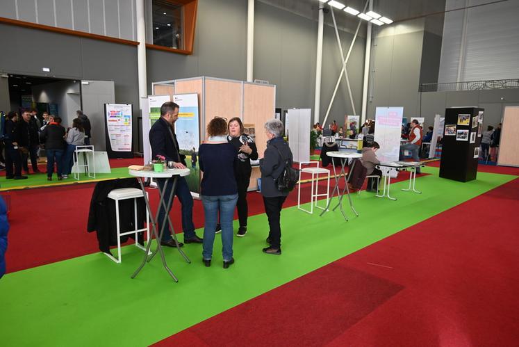 Les lycées agricoles de l'Agrocampus des deux vallées étaient tous présents au forum de l'orientation les 20 et 21 janvier derniers pour évoquer leurs formations aux futurs étudiants potentiellement intéressés. 