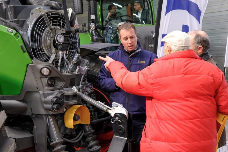 Les agriculteurs comparent la nouveauté avec ses prédécesseurs.