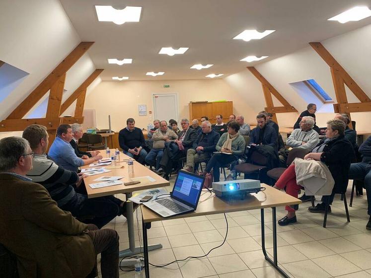 Le 31 janvier à Magnanville (Yvelines) lors de l'assemblée générale des syndicats de Mantes et du Mantois.