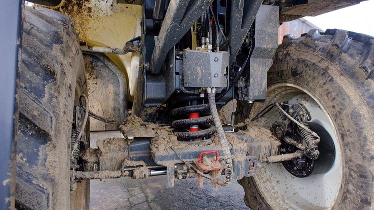 Le Meteor est équipé d'un essieu directionnel automatique, avec un angle de braquage de 54 °.